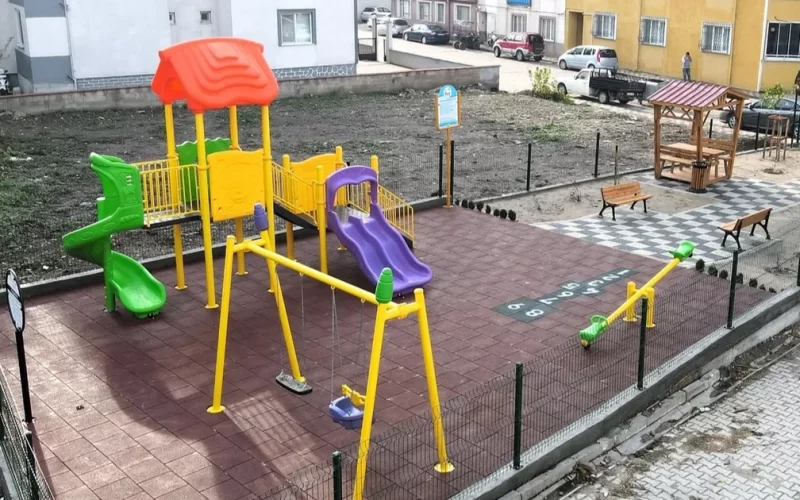 Bursa Mustafakemalpaşa’da çocuklara yeni park