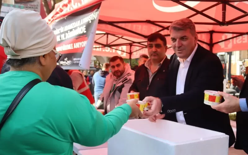 İzmit’te Ata’nın sevdiği yemekler ikram edildi