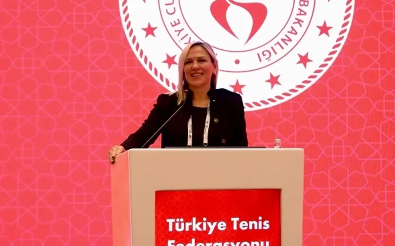 Türkiye Tenis Federasyonu Başkanı Şafak Müderrisgil oldu